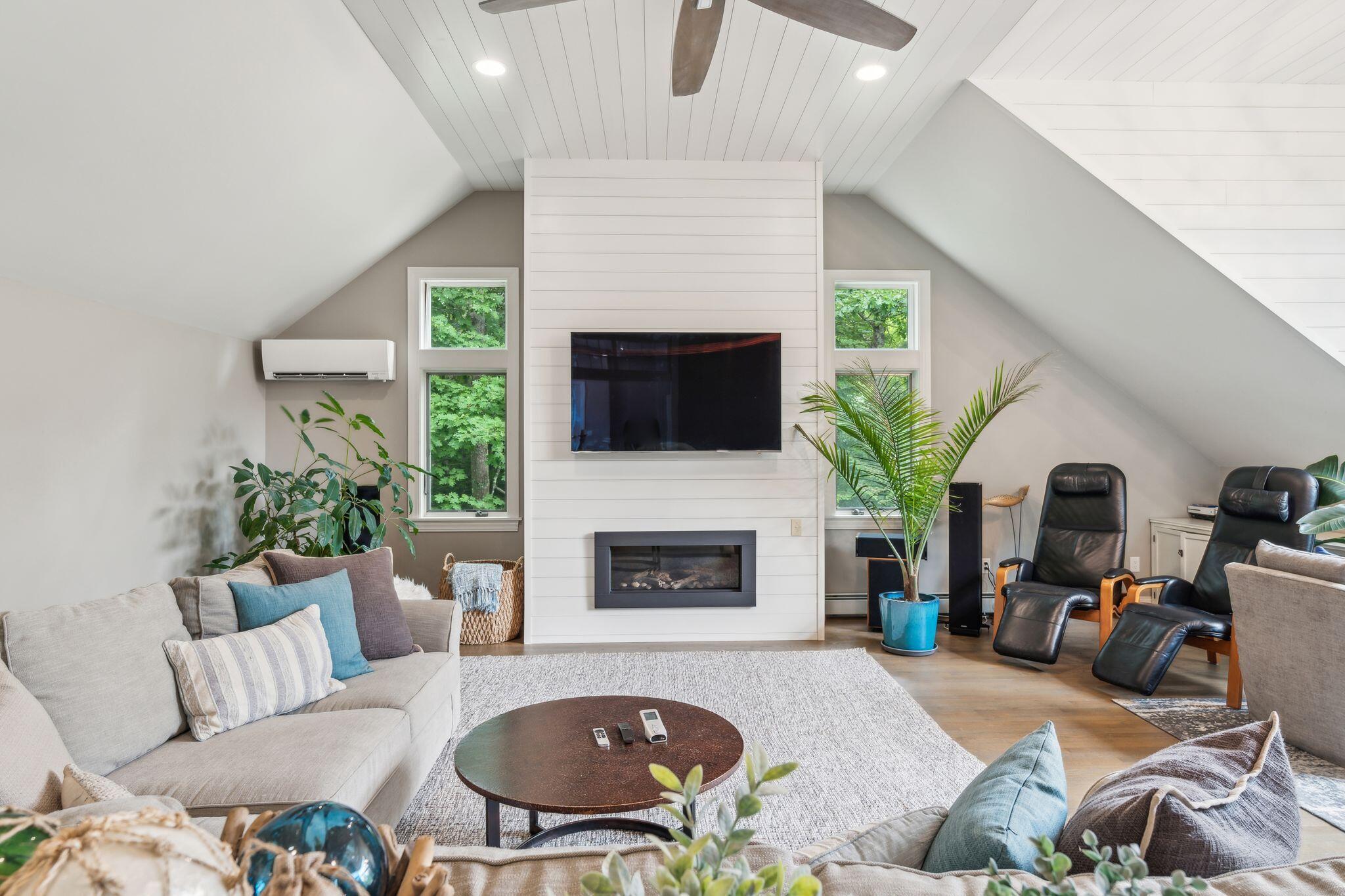 78 Schooner Ridge Road Cumberland Foreside, ME 04110 - Photo 48 of 61 Family Room