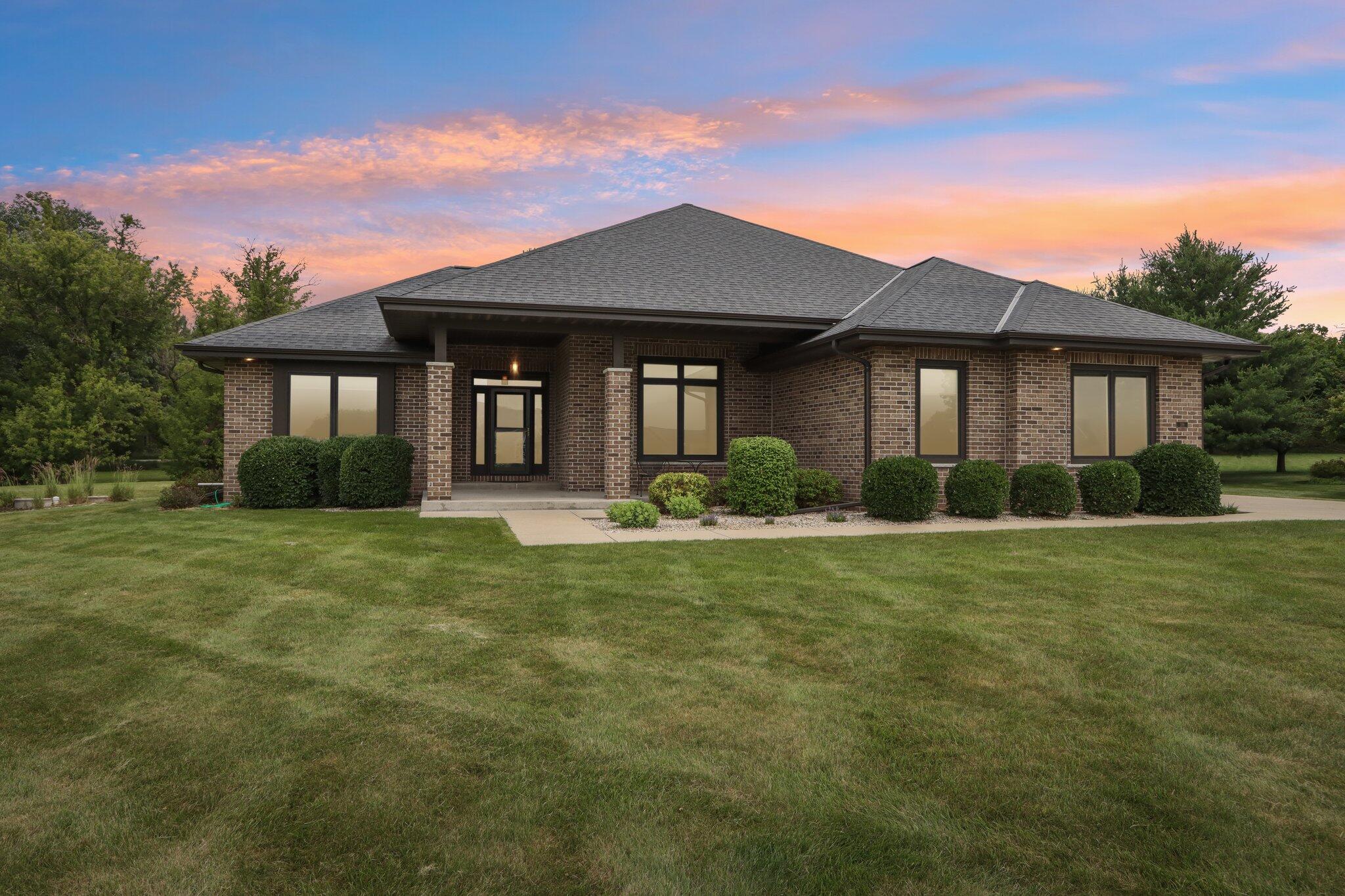 318 Cypress Point North Prairie, WI 53153 - Photo 1 of 78 81-web-or-mls-VT-0107-2