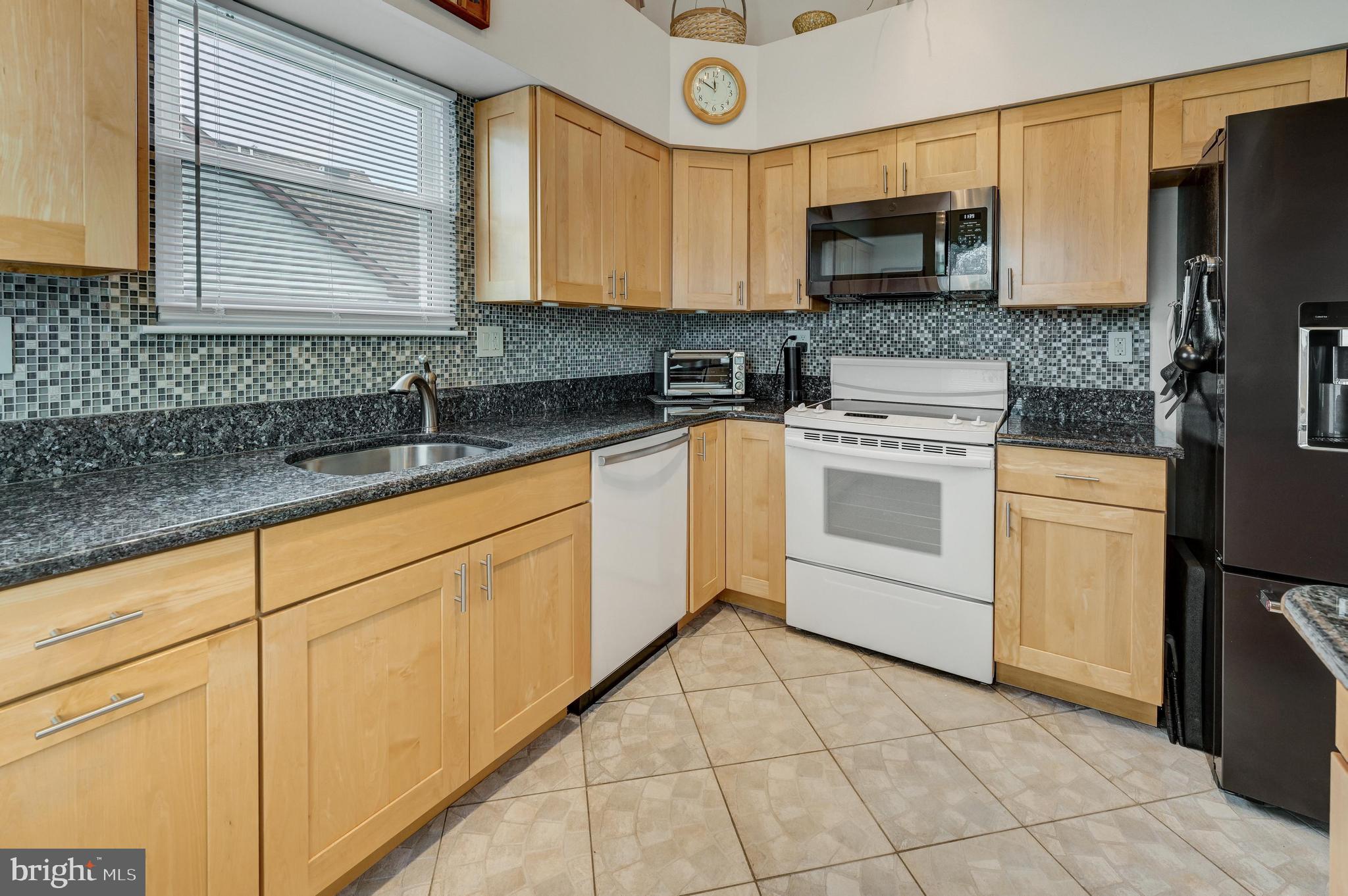 166 Greenbrook Drive Marlton, NJ 08053 - Photo 10 of 17