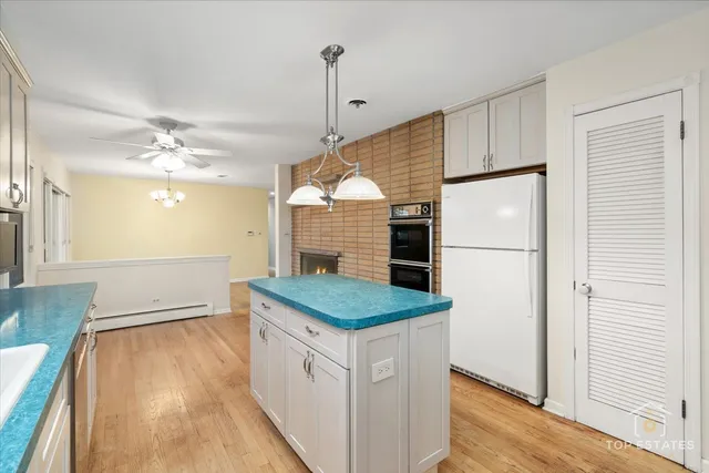 $599,000 | 10 Wildwood Drive North, Prospect Heights, IL 60070