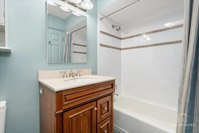 $599,000 | 10 Wildwood Drive North, Prospect Heights, IL 60070