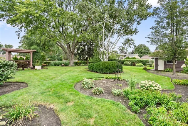 $599,000 | 10 Wildwood Drive North, Prospect Heights, IL 60070