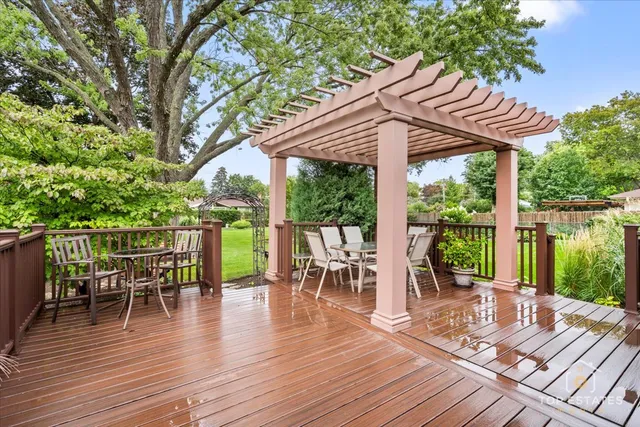 $599,000 | 10 Wildwood Drive North, Prospect Heights, IL 60070