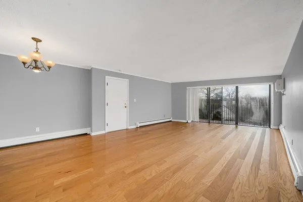$2,550 | 27 Alpine Street, Unit 11, Malden, MA 02148
