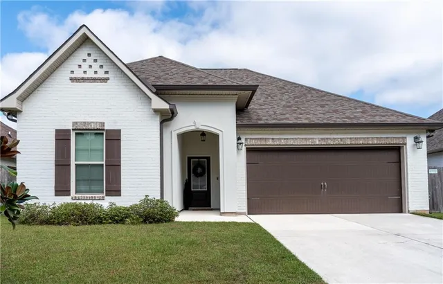 $309,000 | 628 Terrace Lake Drive, Covington, LA 70435