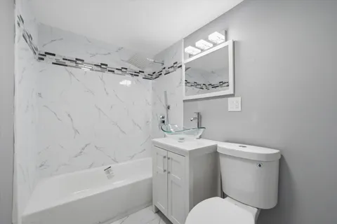 $500,000 | 4108 West Wilcox Street, Chicago, IL 60624