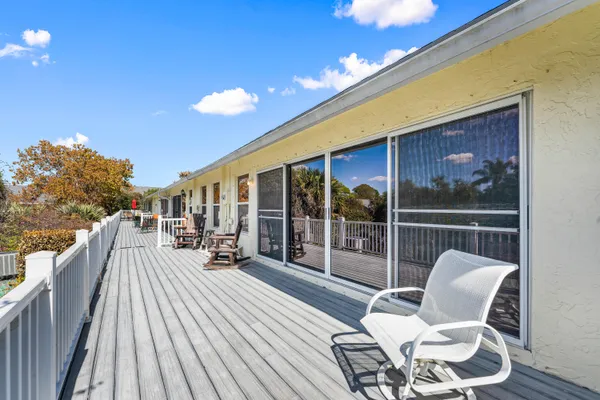 $313,500 | 10924 Southeast Stonehill Lane, Hobe Sound, FL 33455