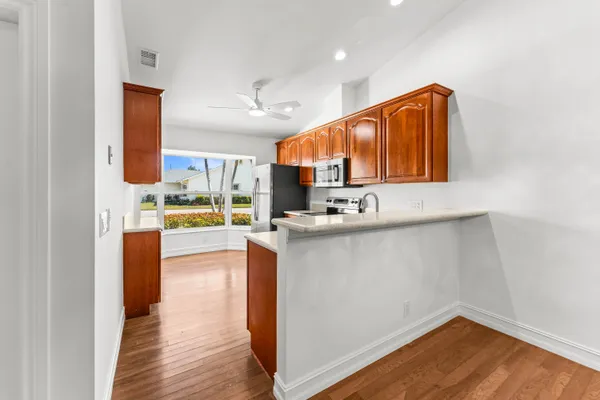 $313,500 | 10924 Southeast Stonehill Lane, Hobe Sound, FL 33455