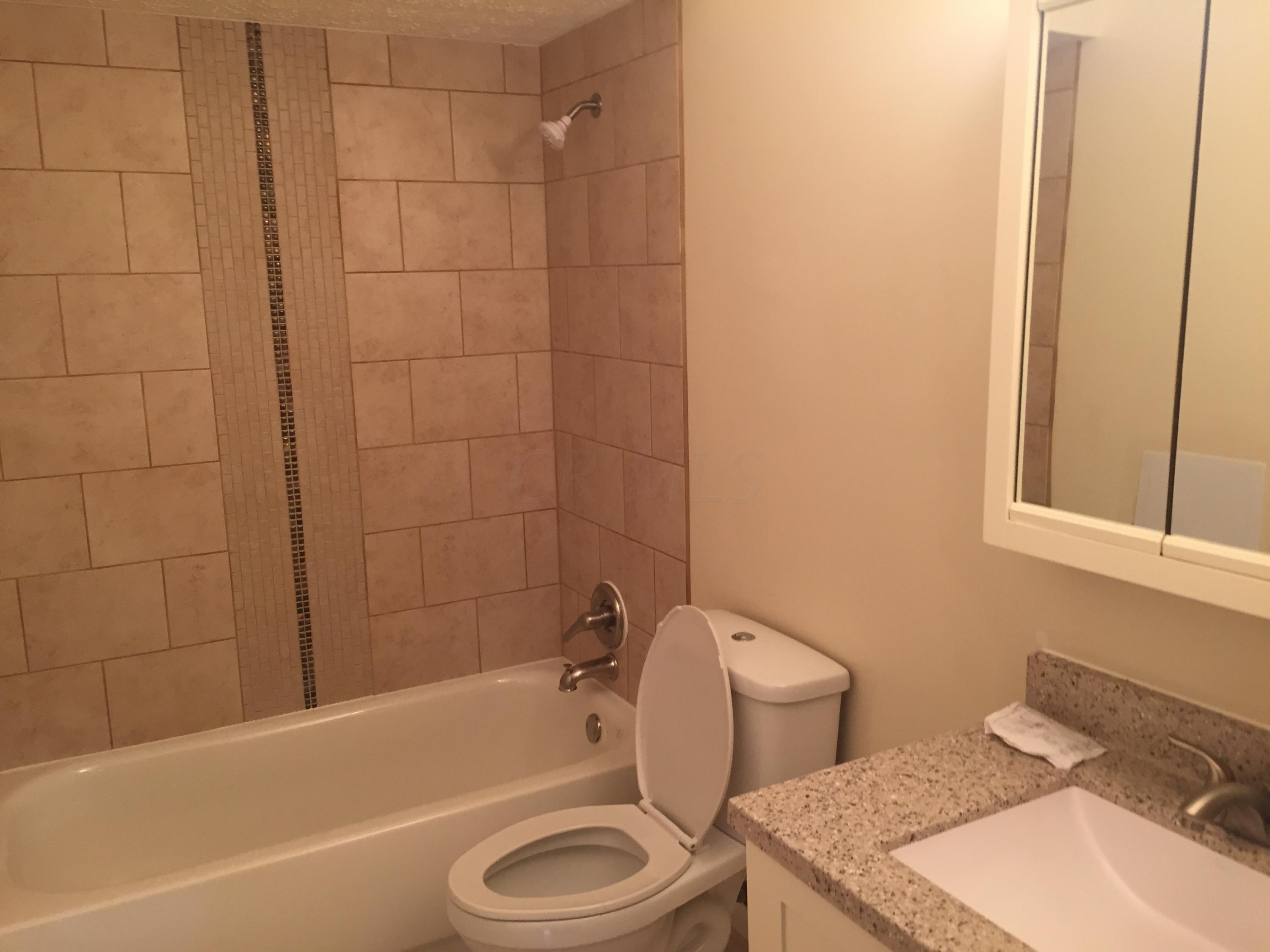 479 McCutcheon Road Columbus, OH 43230 - Photo 14 of 31