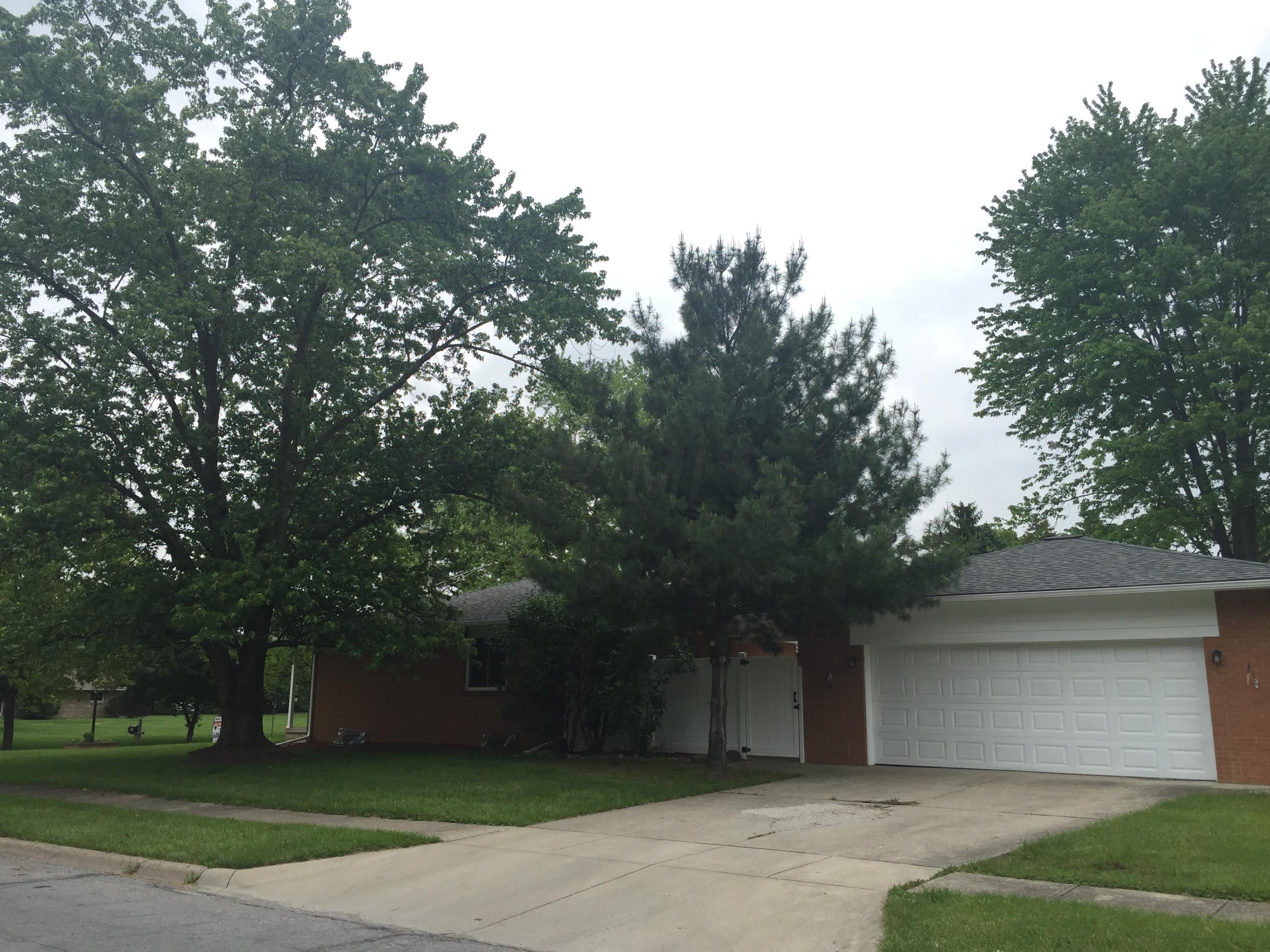479 McCutcheon Road Columbus, OH 43230 - Photo 3 of 31