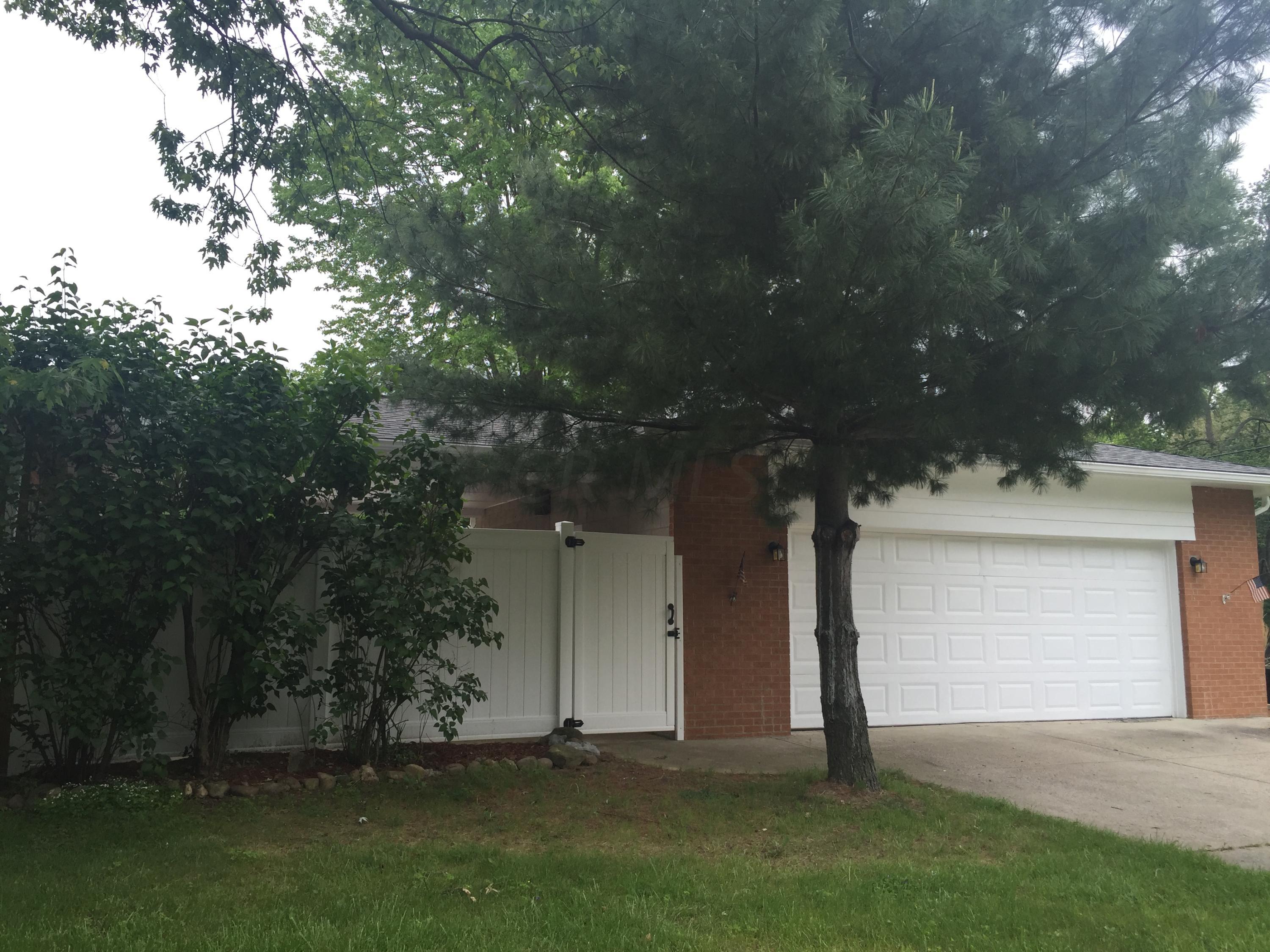 479 McCutcheon Road Columbus, OH 43230 - Photo 4 of 31
