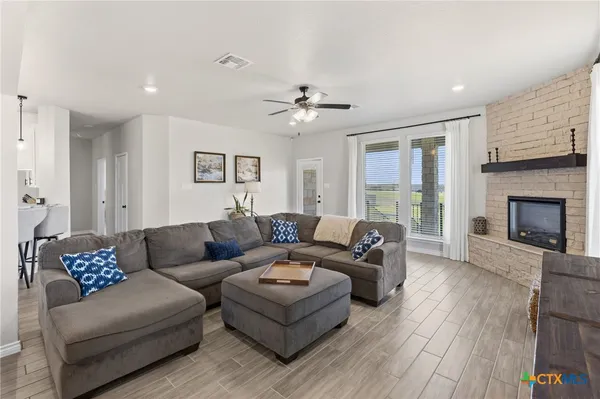 $600,000 | 1708 Meadow Crest, Salado, TX 76571