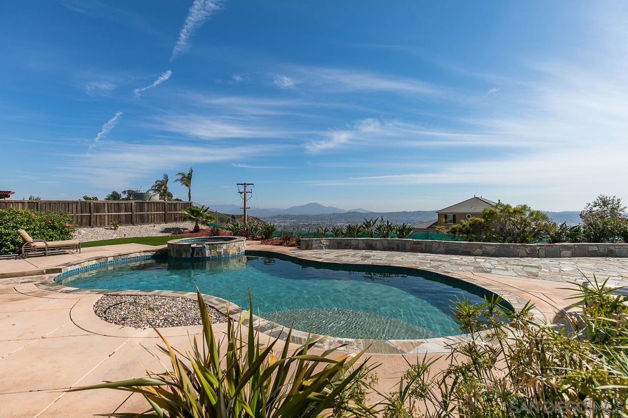 7252 Ocotillo Street Santee, CA 92071 - Photo 9 of 25