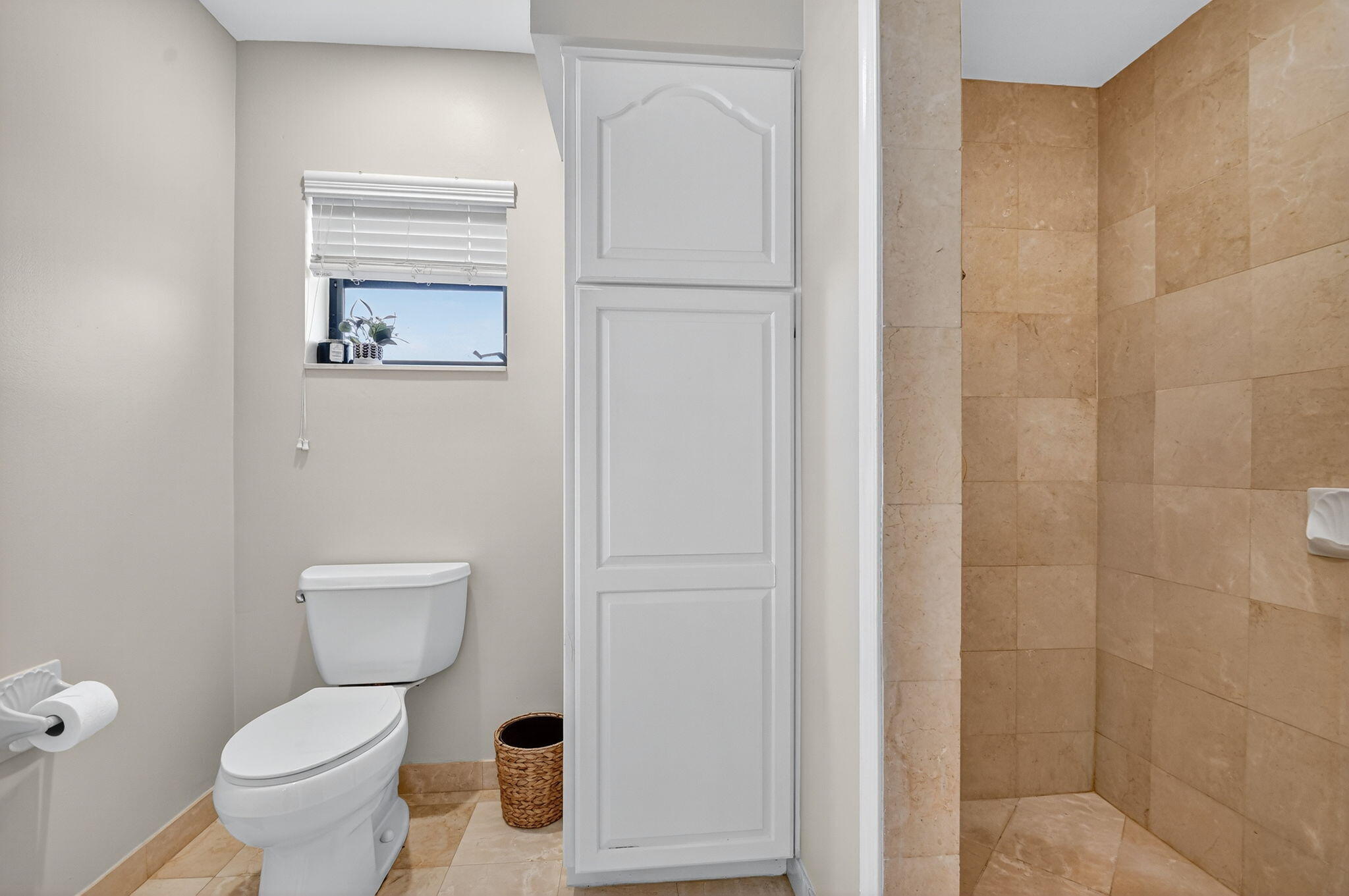 4270 Fox Trace Road Boynton Beach, FL 33436 - Photo 20 of 46 Primary Bath