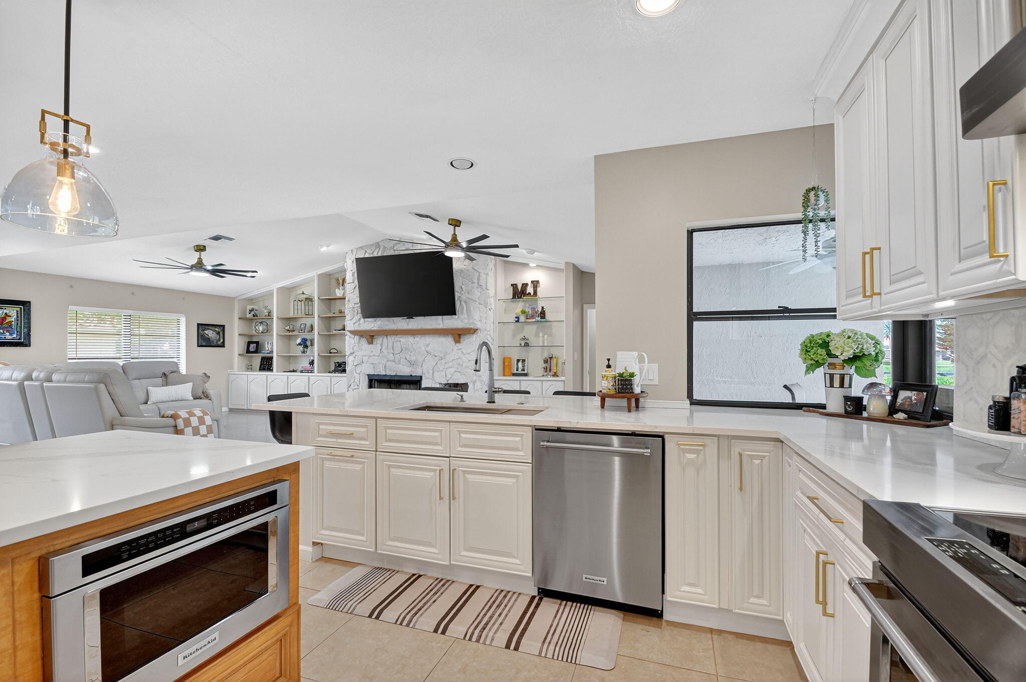 4270 Fox Trace Road Boynton Beach, FL 33436 - Photo 7 of 46 Kitchen