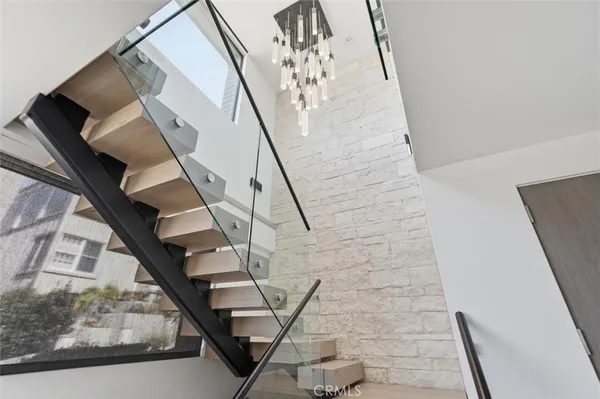 a view of walk in closet