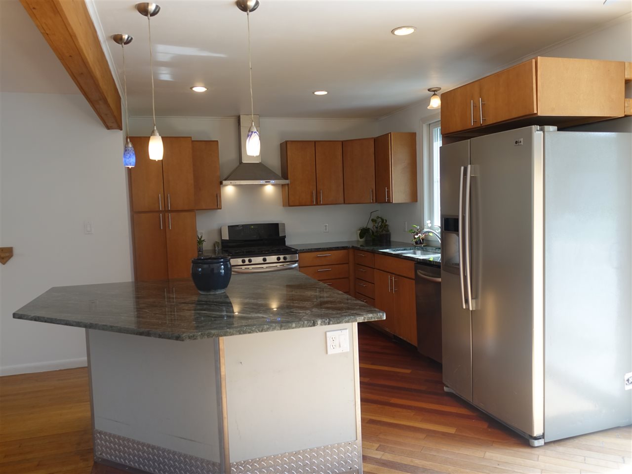 233 Fox Point Road Newington, NH 03801 - Photo 11 of 27