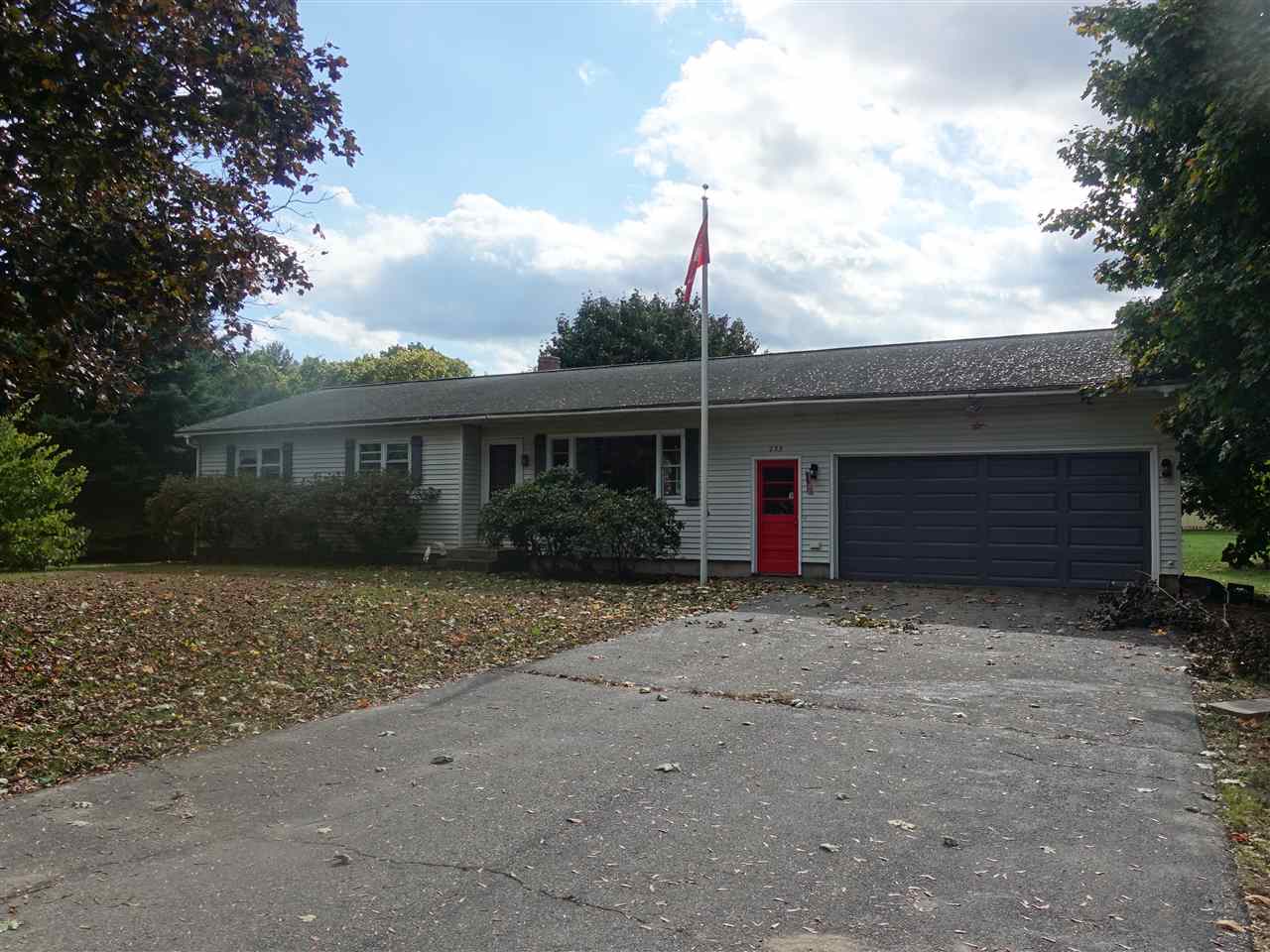 233 Fox Point Road Newington, NH 03801 - Photo 3 of 27