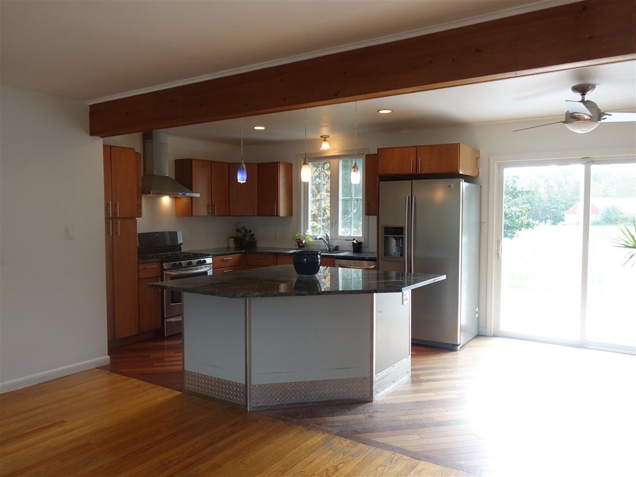 233 Fox Point Road Newington, NH 03801 - Photo 6 of 27