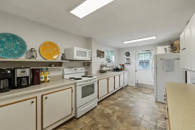 $230,000 | 7 Westwood Avenue, Unit 104C, Tequesta, FL 33469