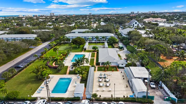 $230,000 | 7 Westwood Avenue, Unit 104C, Tequesta, FL 33469