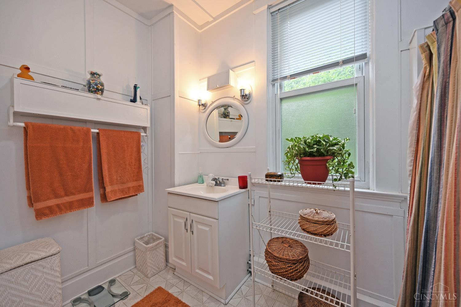 637 Riddle Road Cincinnati, OH 45220 - Photo 30 of 43 Gallery Image 30