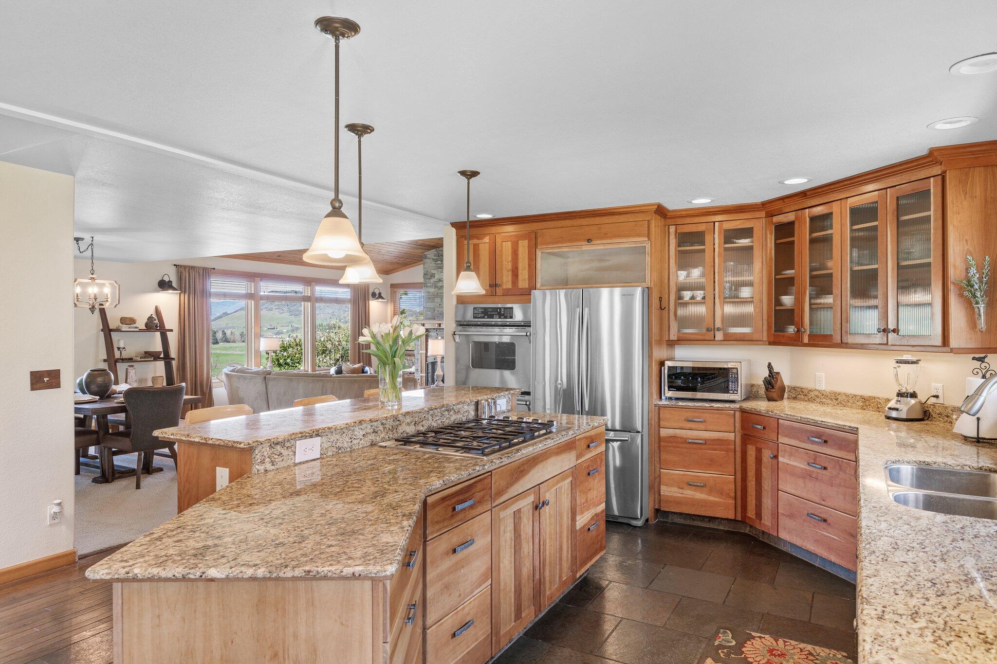 170 Emigrant Lake Road Ashland, OR 97520 - Photo 17 of 86 20-web-or-mls-IMGL4431