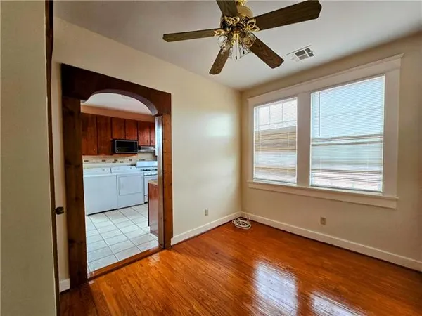 $1,350 | 2919 Carondelet Street, Unit C, New Orleans, LA 70115