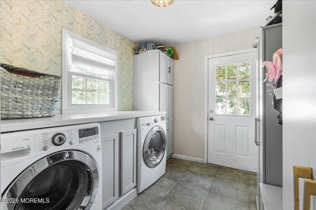 16 Newcastle Road Freehold, NJ 07728 - Photo 18 of 32 20-Laundry