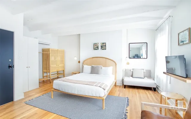 $435,000 | 1 East Gordon Street, Unit 6, Savannah, GA 31401