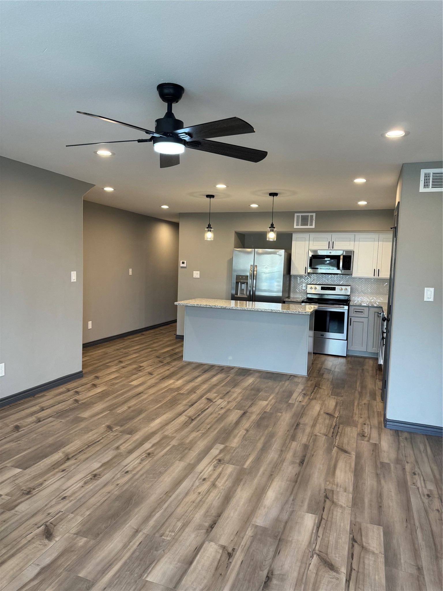 7906 Sexton Street Houston, TX 77028 - Photo 2 of 20 a view of kitchen and refrigerator