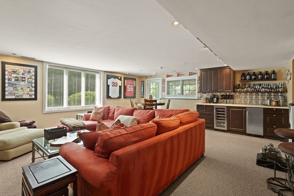 234 Hampton Road Sharon, MA 02067 - Photo 25 of 40 Gallery Image 25