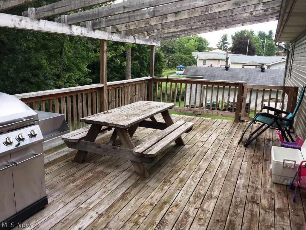 1765 Mt Tom Road Marietta, OH 45750 - Photo 3 of 26 Deck