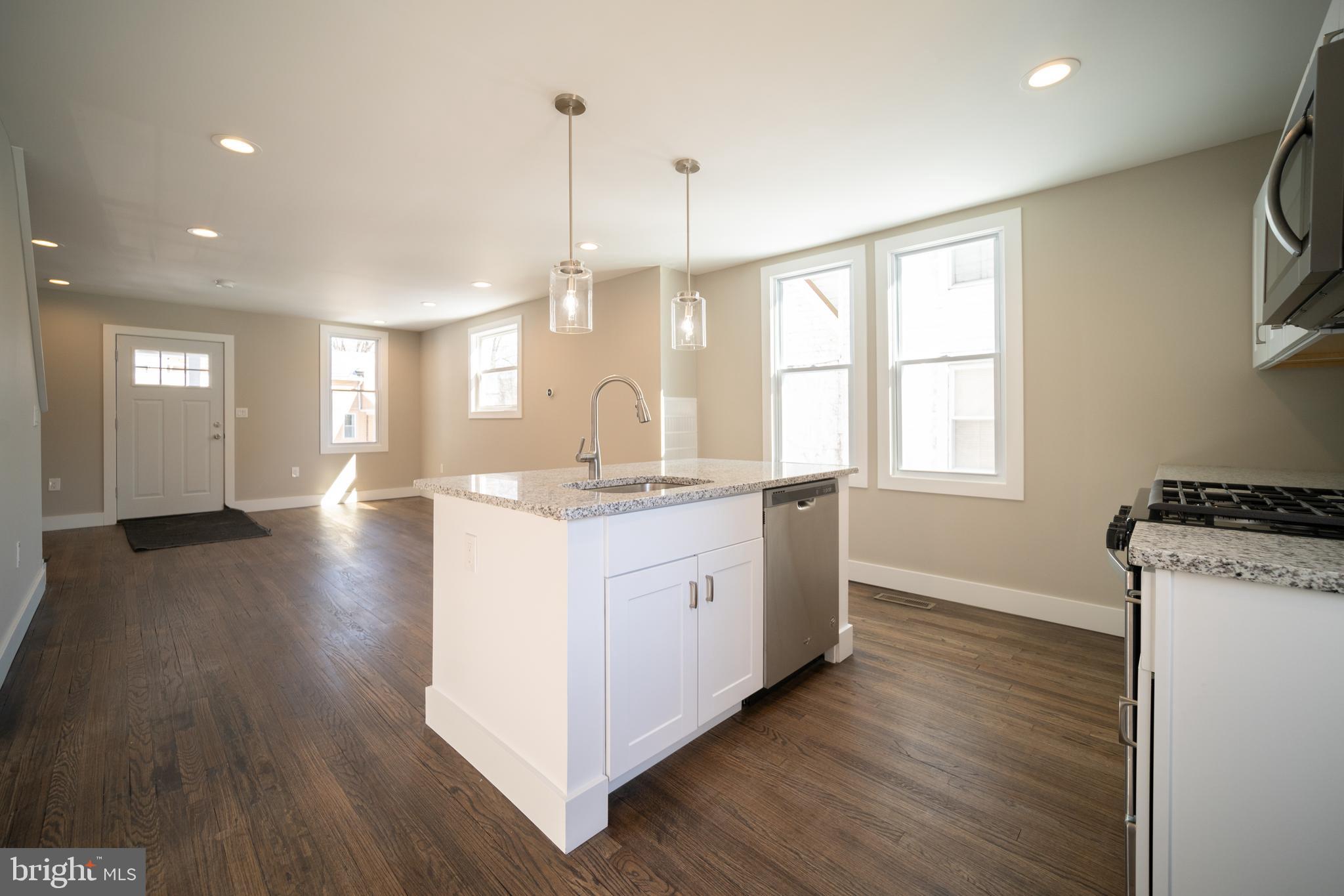 424 Arbor Road Lansdowne, PA 19050 - Photo 3 of 26