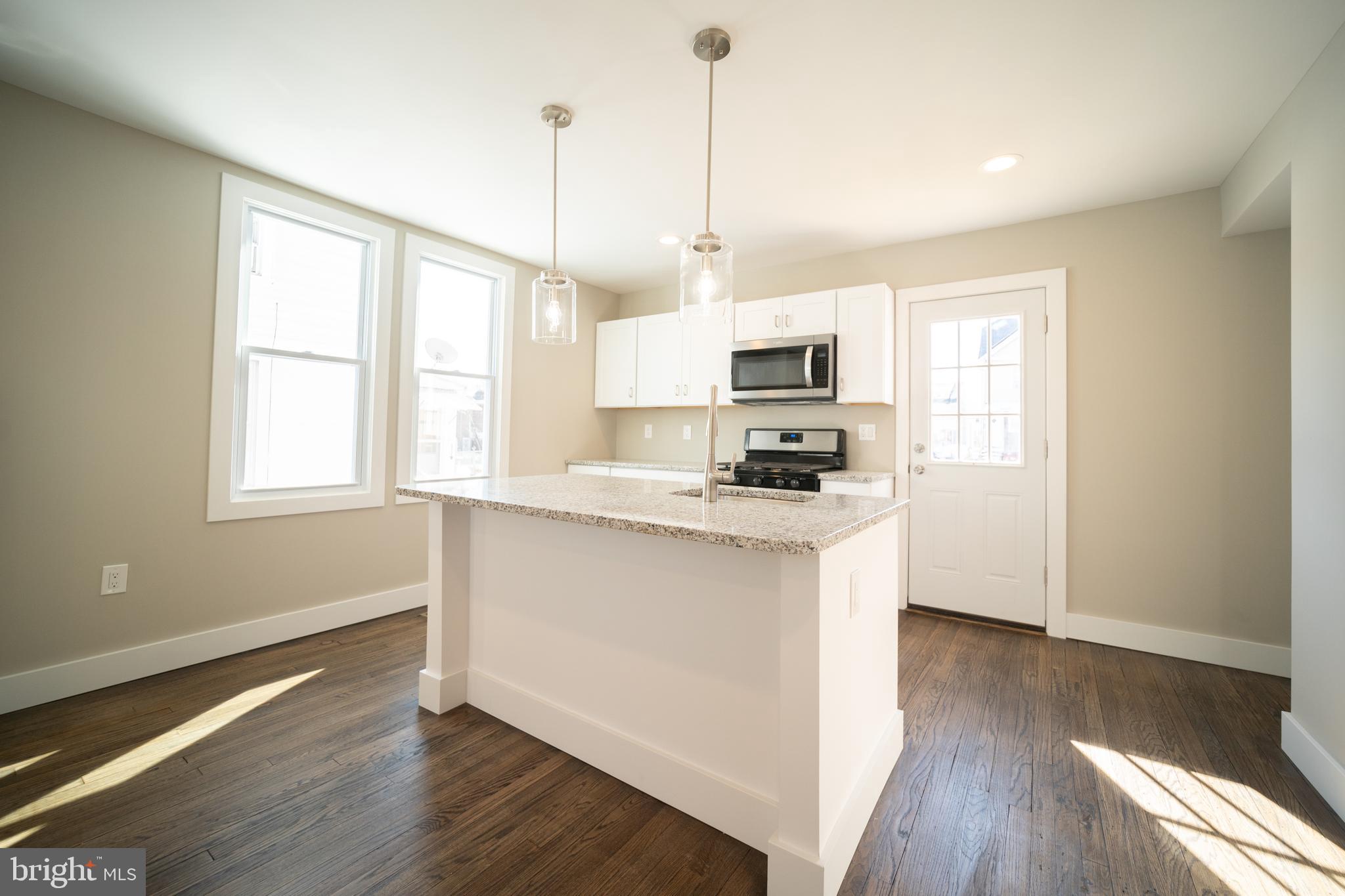 424 Arbor Road Lansdowne, PA 19050 - Photo 4 of 26