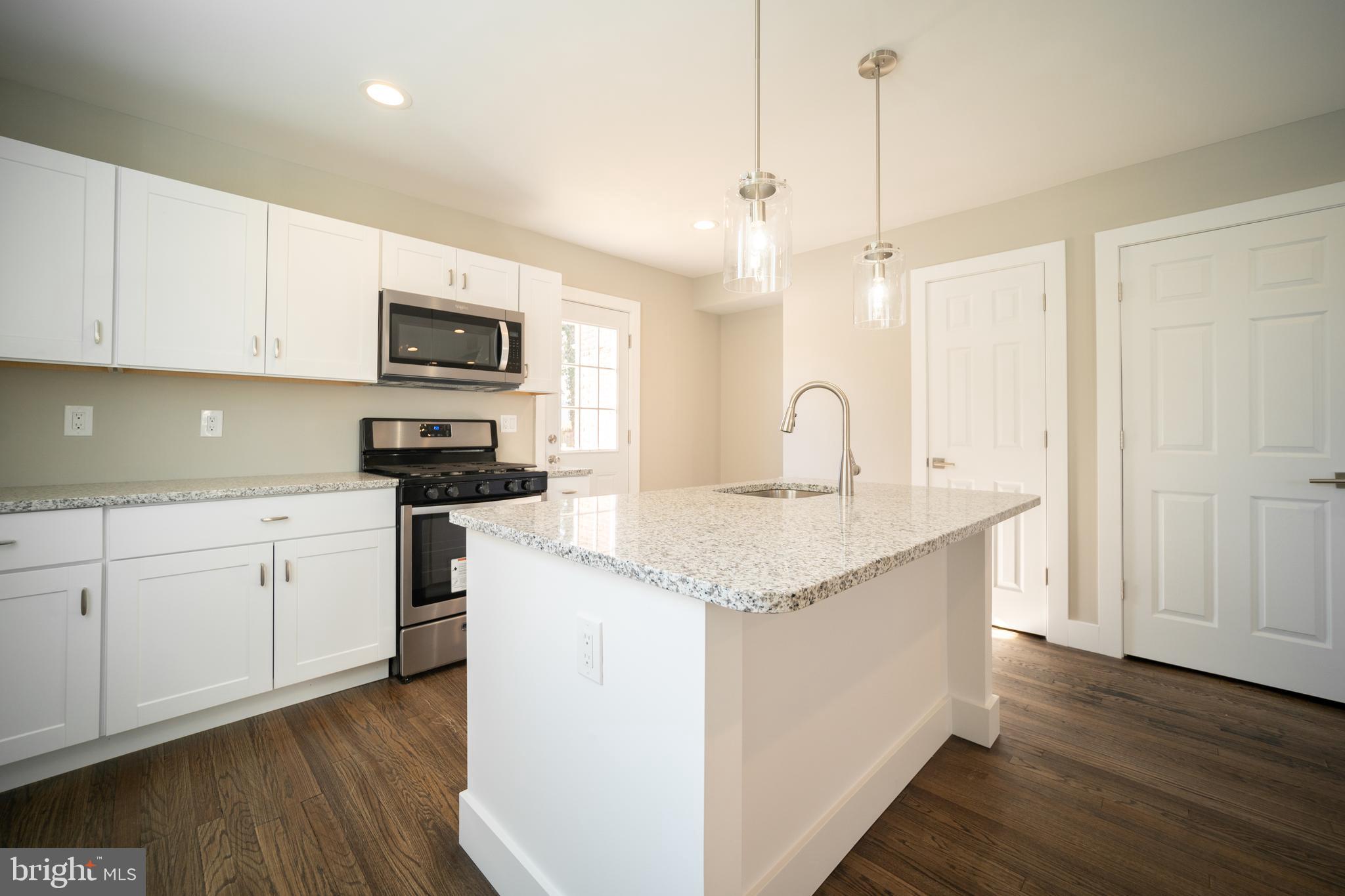 424 Arbor Road Lansdowne, PA 19050 - Photo 5 of 26
