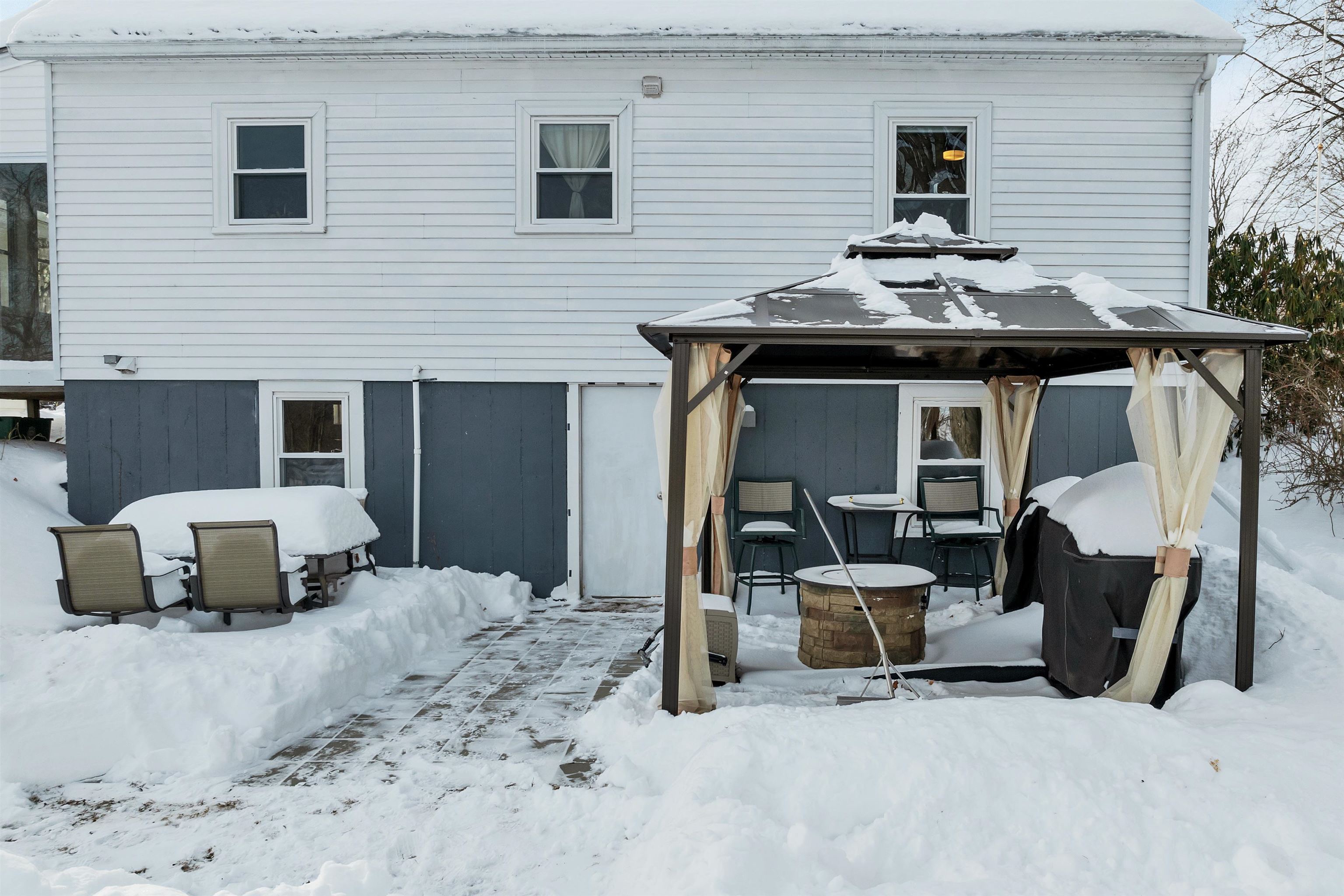 22 Constance Street Bedford, NH 03110 - Photo 27 of 43