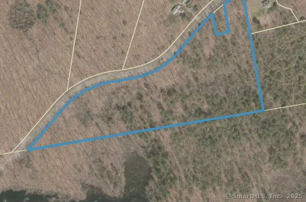 $134,900 | 178 Crystal Lake Road, Ellington, CT 06029