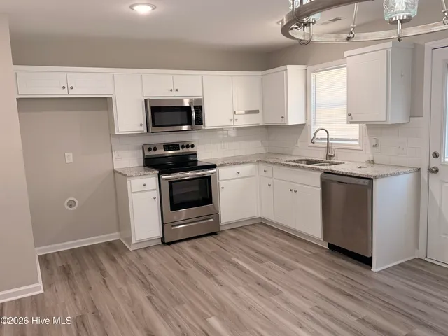 $200,000 | 1240 Cross Creek Circle, Unit 5, Greenville, NC 27834