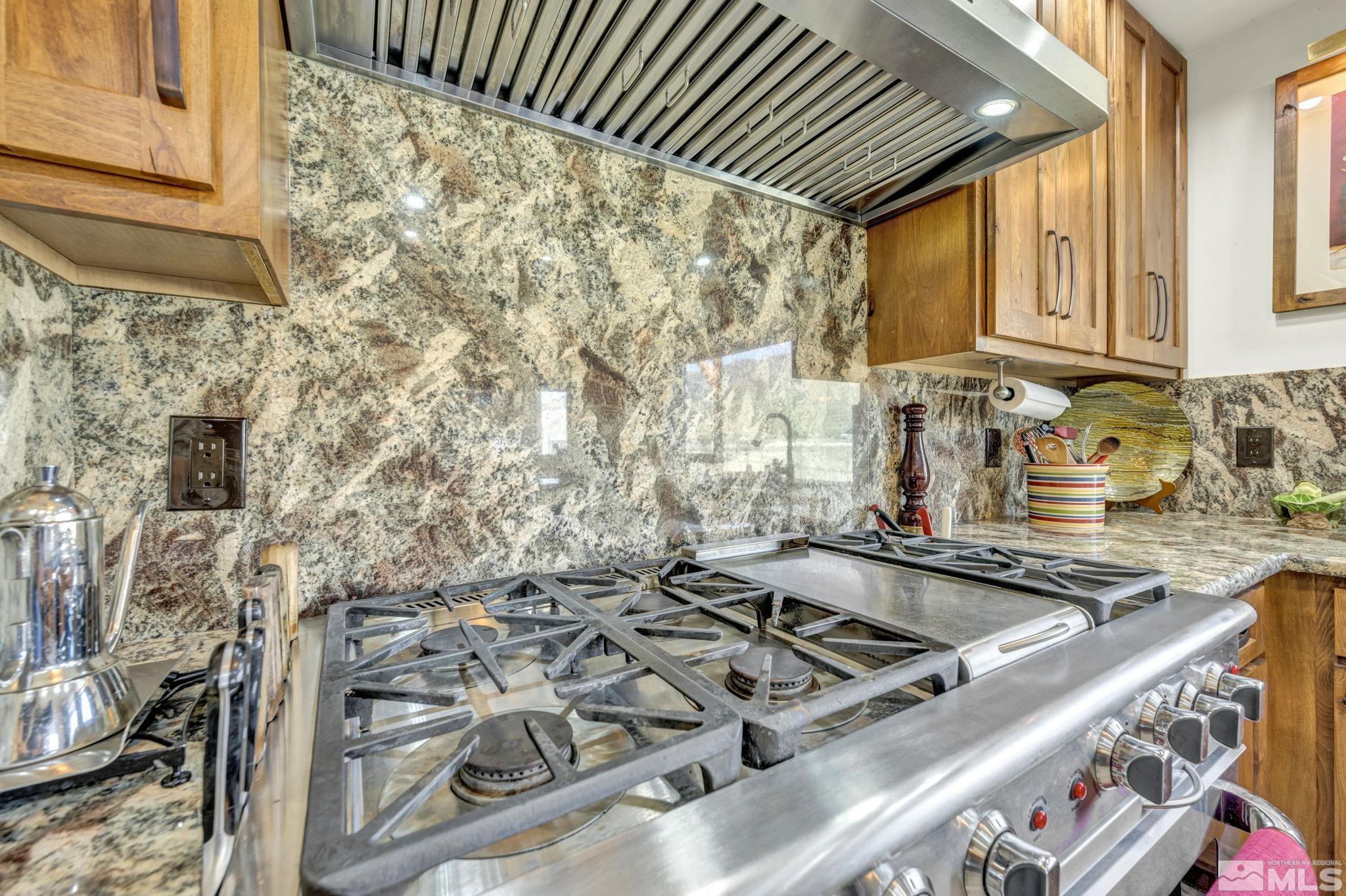 15555 Elkhorn Lane Reno, NV 89506 - Photo 8 of 39 Photo 8