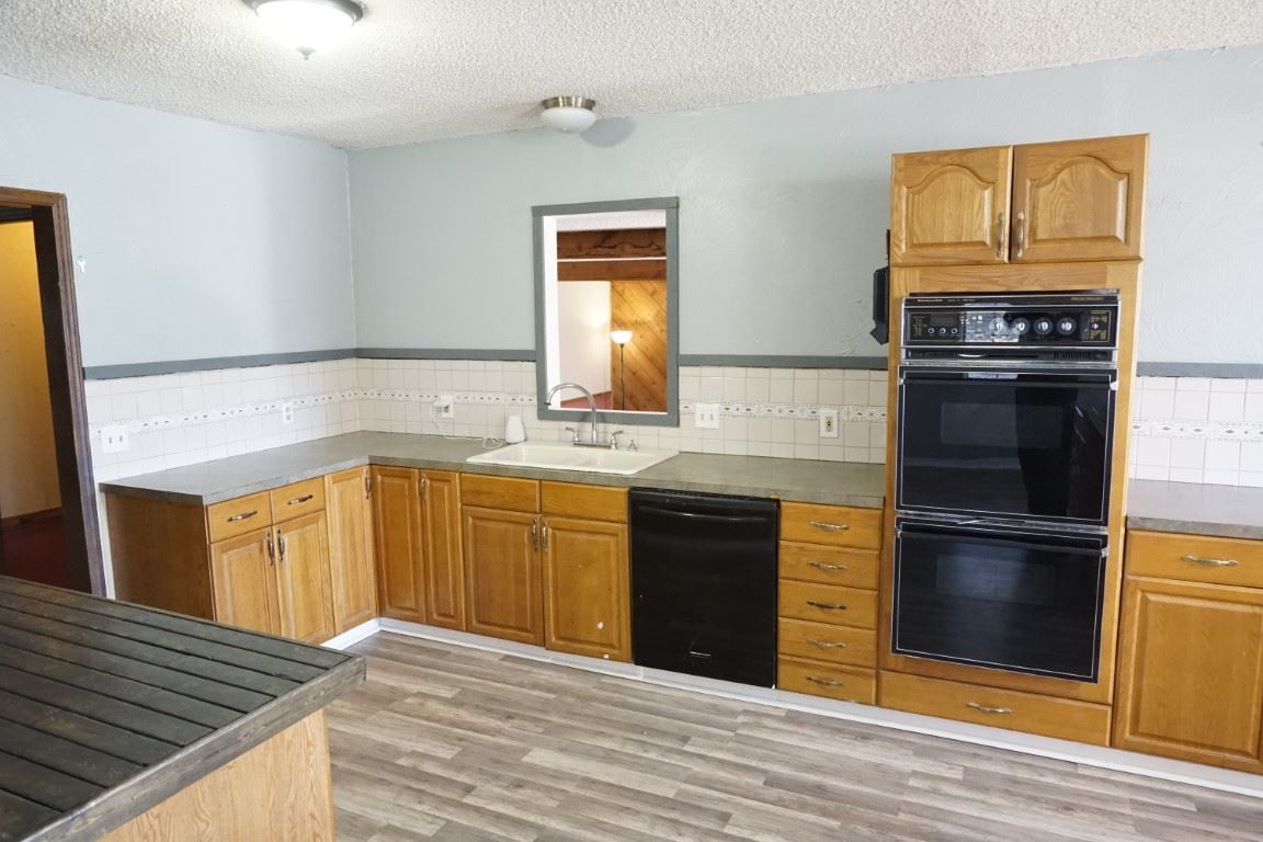 1107 Cedar Street Perry, OK 73077 - Photo 6 of 16 Gallery Image 6