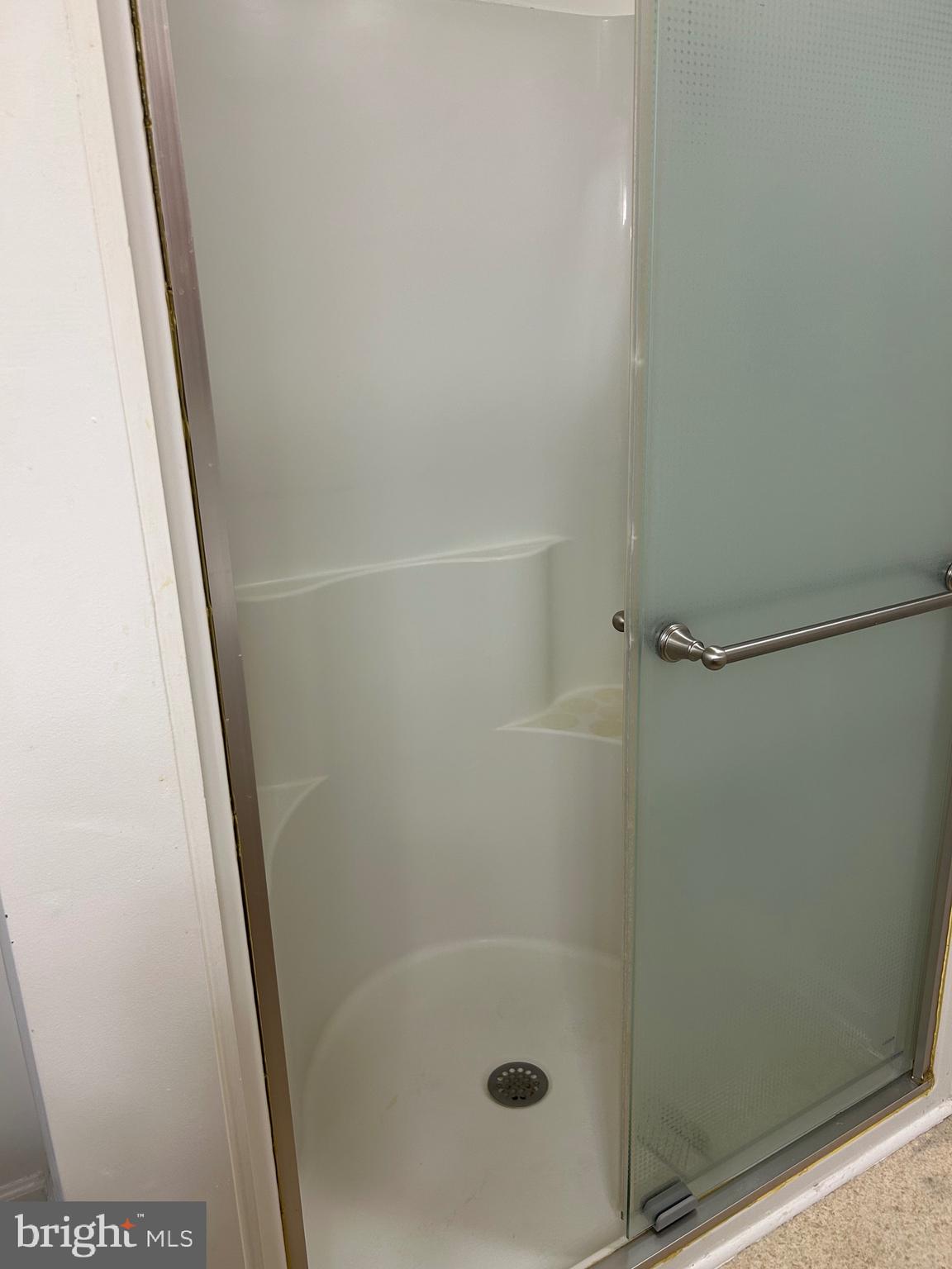 1201 Independence Way Newark, DE 19713 - Photo 19 of 24 a bathroom with a shower