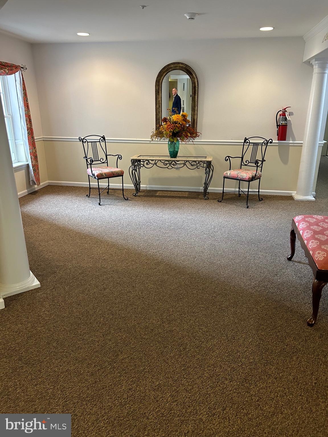 1201 Independence Way Newark, DE 19713 - Photo 4 of 24 a living room with furniture