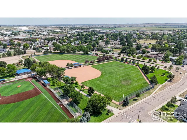 a picture of city view