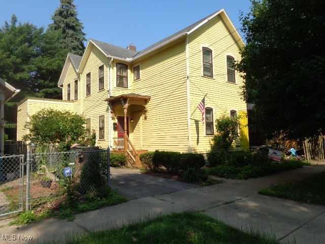 1786 Randall Road Cleveland, OH 44113 - Photo 1 of 29 Gallery Image 1