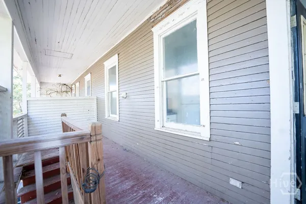 $2,300 | 210 West 41st Street, Savannah, GA 31401