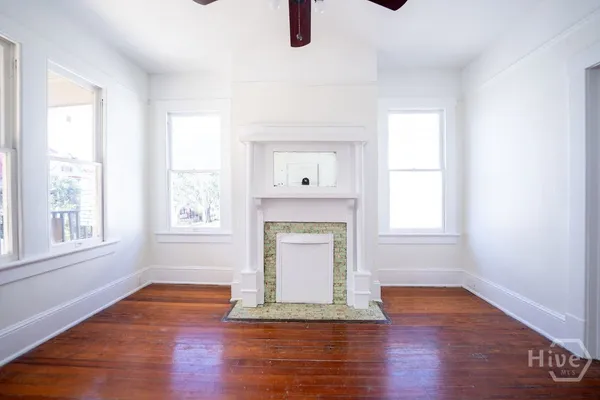 $2,300 | 210 West 41st Street, Savannah, GA 31401