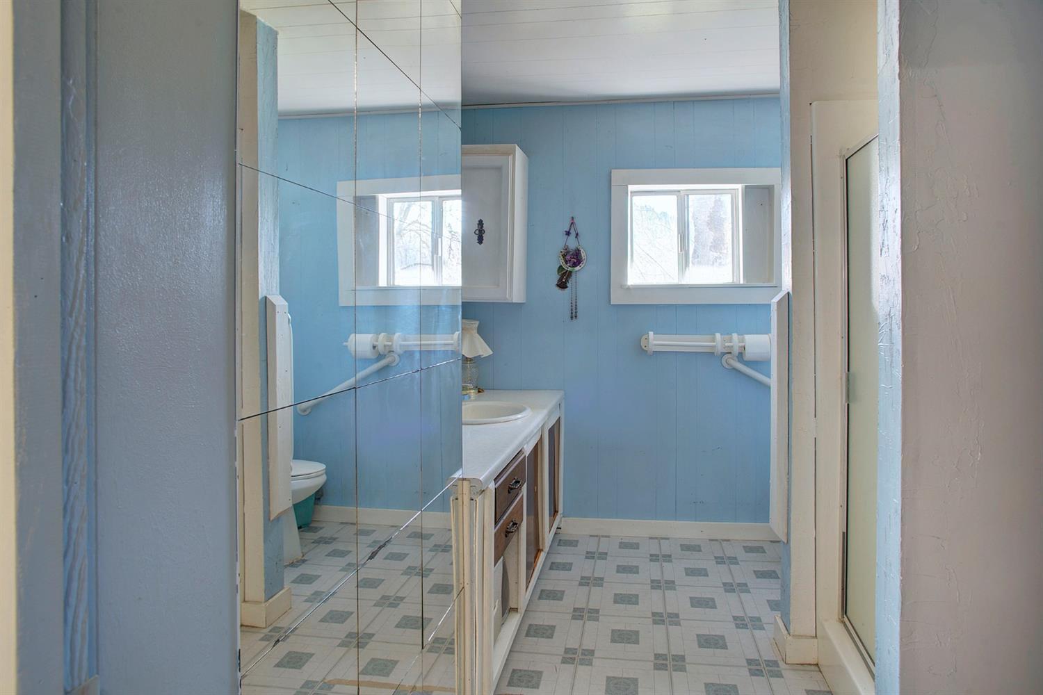 4110 Azalea-Glen Road Glendale, OR 97442 - Photo 10 of 28 Additional Photo