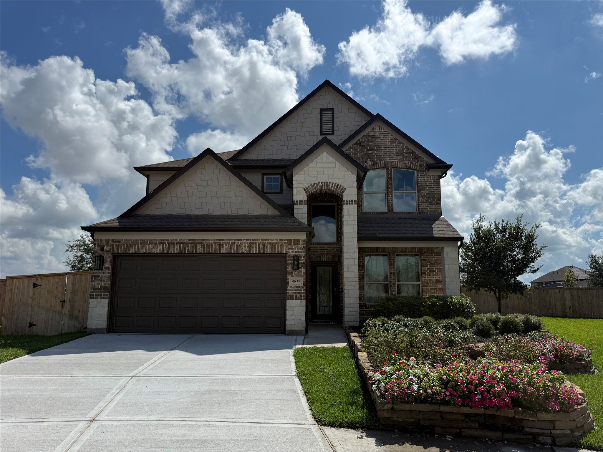 8827 Early Morning Way Rosharon, TX 77583 - Photo 1 of 6 Gallery Image 1