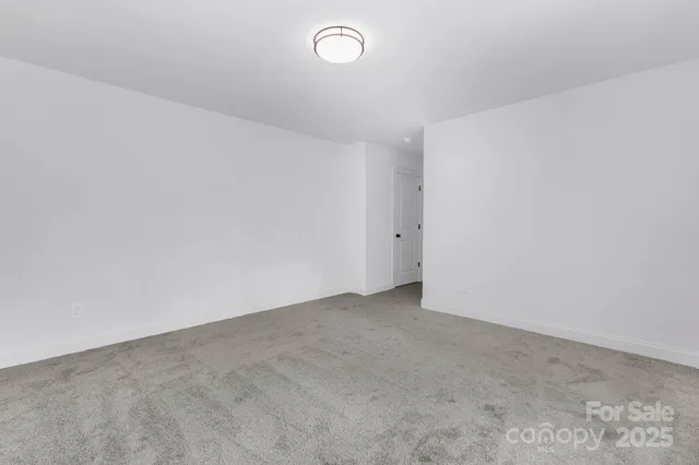 a view of livingroom with hardwood